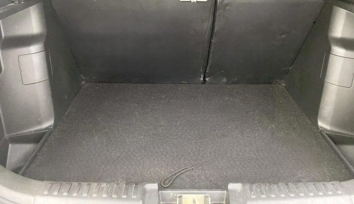 2020 Maruti Vitara Brezza ZXI, Petrol, Manual, 17,695 km, Boot Inside