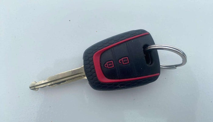 2018 Hyundai Grand i10 MAGNA 1.2 KAPPA VTVT, Petrol, Manual, 42,945 km, Key Close Up