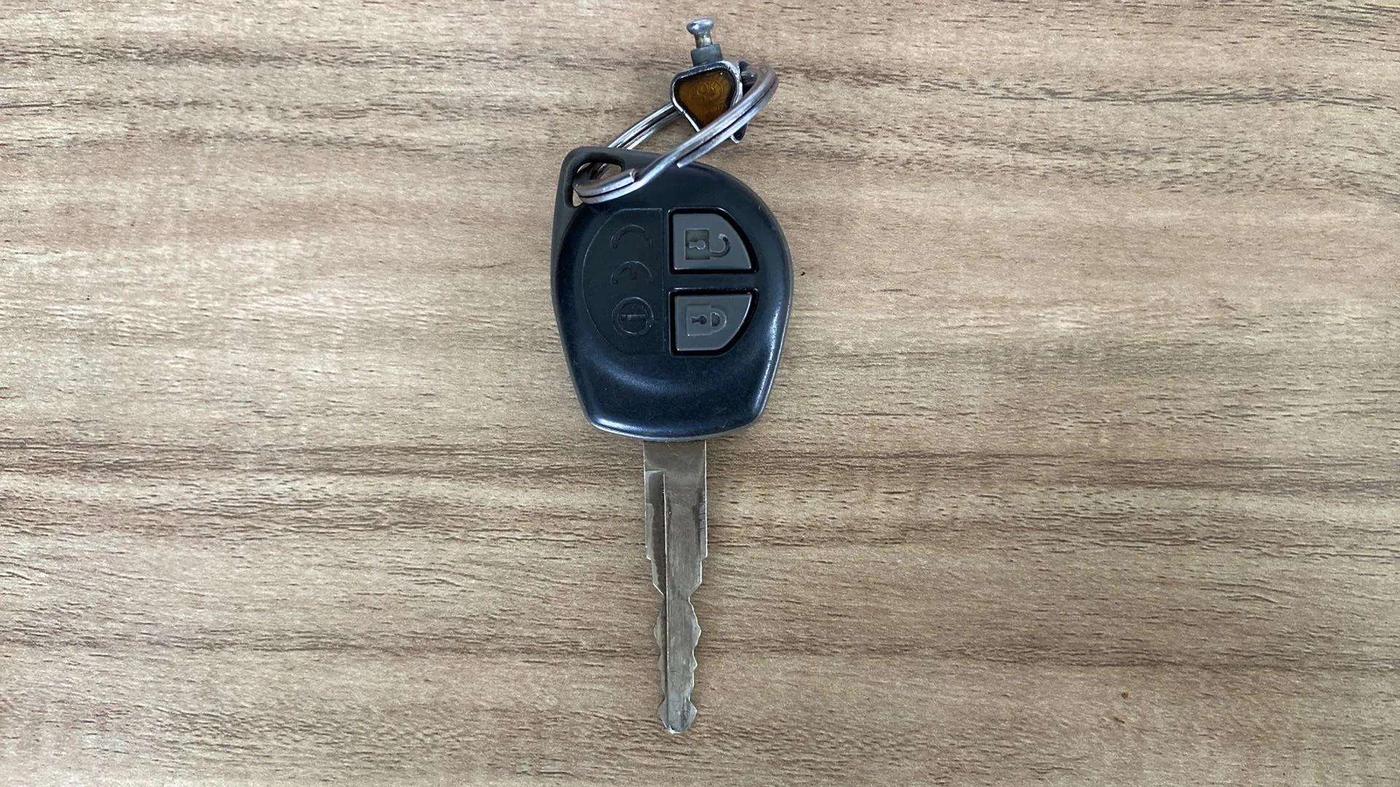 2018 Maruti Dzire VXI, Petrol, Manual, 71,316 km, Key Close Up