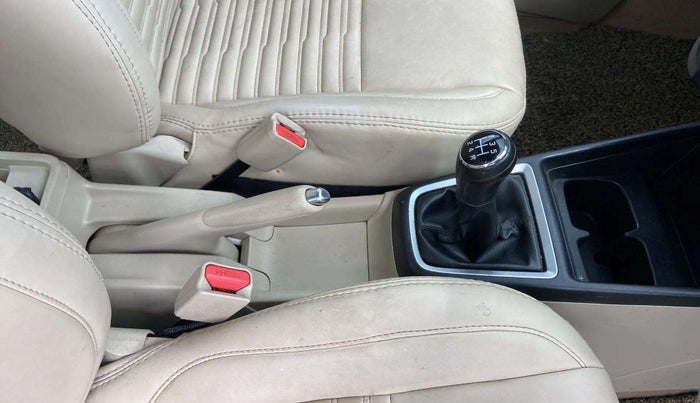 2018 Maruti Dzire VXI, Petrol, Manual, 71,216 km, Gear Lever