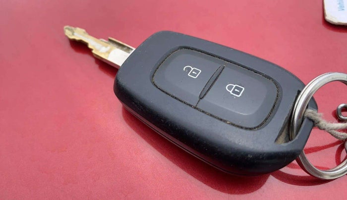 2019 Renault Kwid RXL, Petrol, Manual, 57,254 km, Key Close Up
