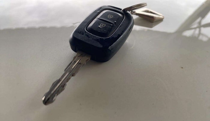 2021 Renault Duster RXZ 1.5 PETROL MT, Petrol, Manual, 34,716 km, Key Close Up