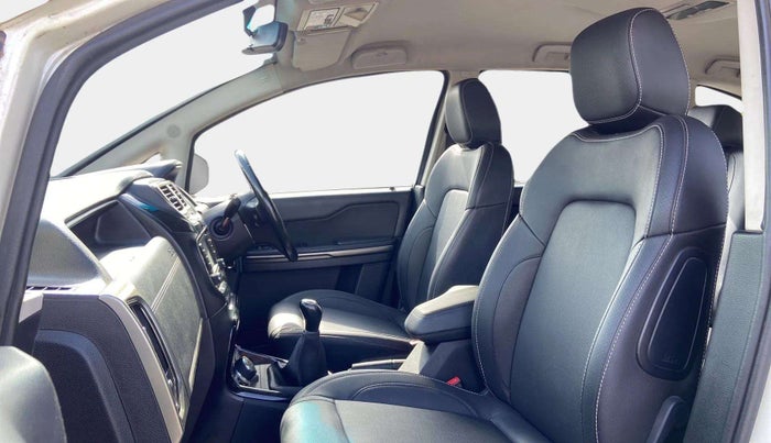 2019 Tata Hexa XT 4X2 7 STR, Diesel, Manual, 74,391 km, Right Side Front Door Cabin