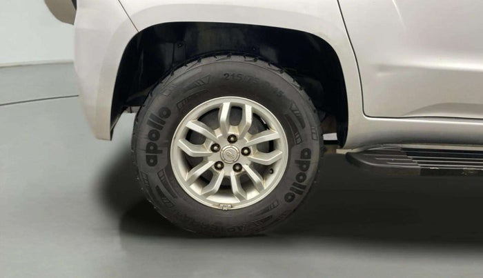 2016 Mahindra TUV300 T8, Diesel, Manual, 40,342 km, Right Rear Wheel
