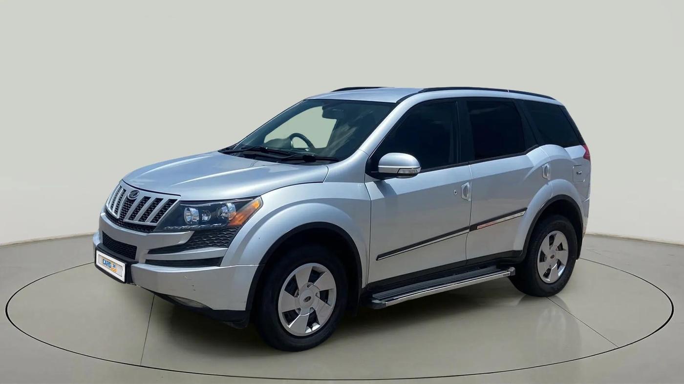 2015 Mahindra XUV500 W6, Diesel, Manual, 1,08,495 km, Left Front Diagonal