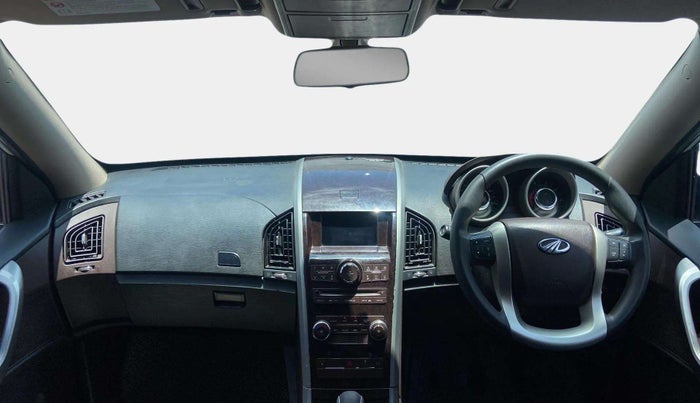 2015 Mahindra XUV500 W6, Diesel, Manual, 1,08,495 km, Dashboard