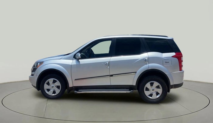 2015 Mahindra XUV500 W6, Diesel, Manual, 1,08,495 km, Left Side