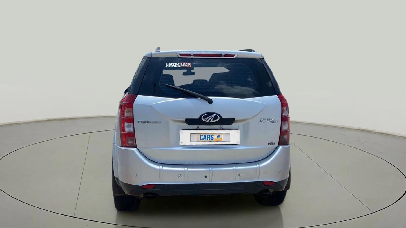 2015 Mahindra XUV500 W6, Diesel, Manual, 1,08,495 km, Back/Rear