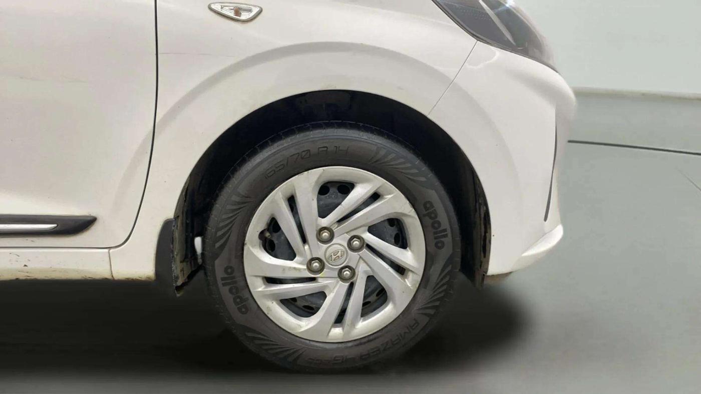 2021 Hyundai AURA S 1.2, Petrol, Manual, 36,228 km, Right Front Wheel