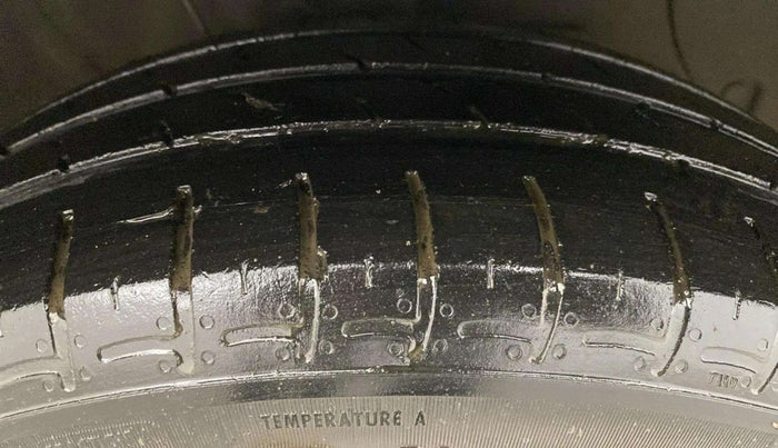 2021 Hyundai AURA S 1.2, Petrol, Manual, 36,228 km, Right Front Tyre Tread