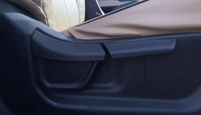 2021 Hyundai Creta S 1.5 PETROL, Petrol, Manual, 19,536 km, Driver Side Adjustment Panel