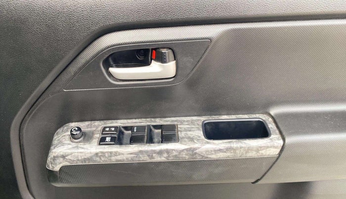 2022 Maruti New Wagon-R VXI 1.0, Petrol, Manual, 13,608 km, Driver Side Door Panels Control