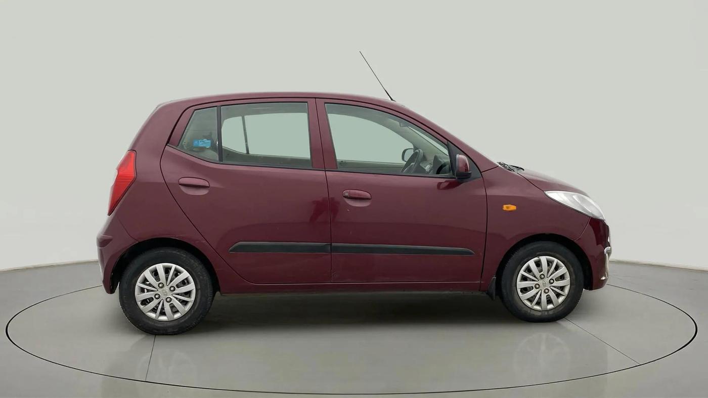 2016 Hyundai i10 SPORTZ 1.1, Petrol, Manual, 35,625 km, Right Side View