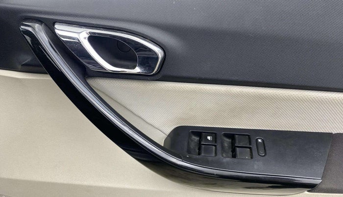 2022 Tata TIGOR XZ PLUS CNG, CNG, Manual, 33,016 km, Driver Side Door Panels Control
