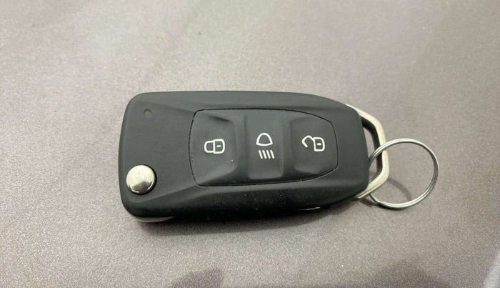 2017 Tata Tiago XZA PETROL, Petrol, Automatic, 14,500 km, Key Close Up