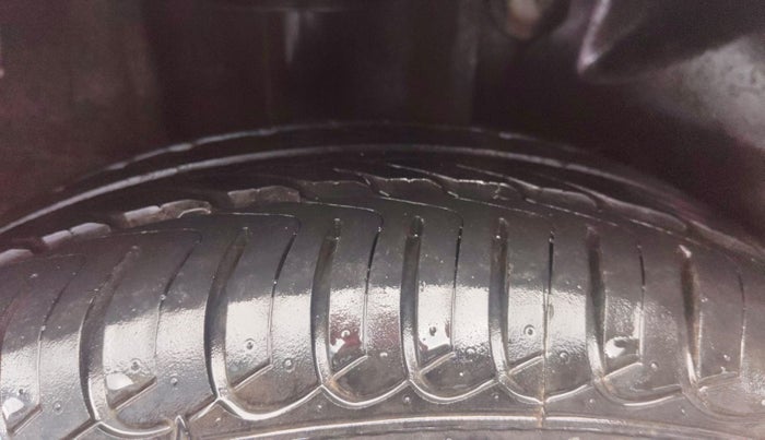 2017 Tata Tiago XZA PETROL, Petrol, Automatic, 14,500 km, Right Front Tyre Tread