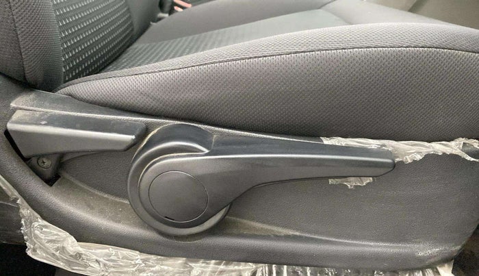 2017 Tata Tiago XZA PETROL, Petrol, Automatic, 14,500 km, Driver Side Adjustment Panel