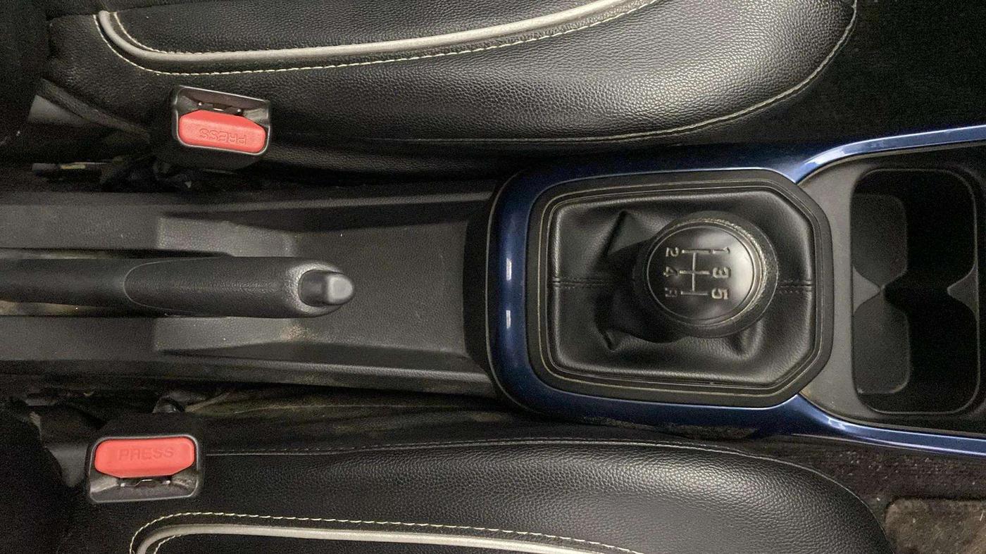 2021 Maruti IGNIS SIGMA 1.2, Petrol, Manual, 12,410 km, Gear Lever