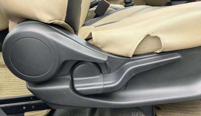 2019 Honda Amaze 1.2L I-VTEC S, Petrol, Manual, 42,104 km, Driver Side Adjustment Panel