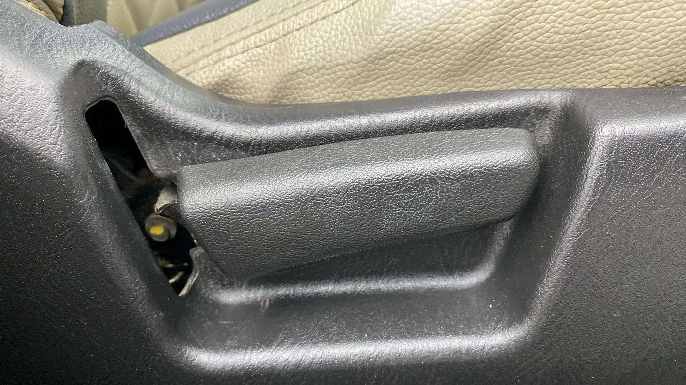 2021 Maruti Alto VXI PLUS, Petrol, Manual, 37,728 km, Driver Side Adjustment Panel