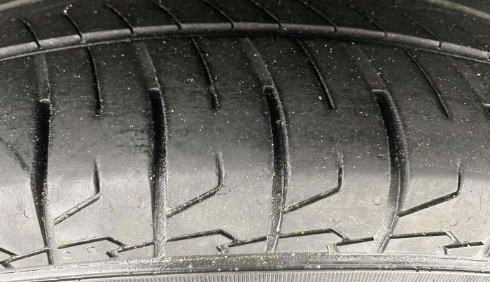 2021 KIA SELTOS HTX 1.5 PETROL, Petrol, Manual, 53,416 km, Right Front Tyre Tread