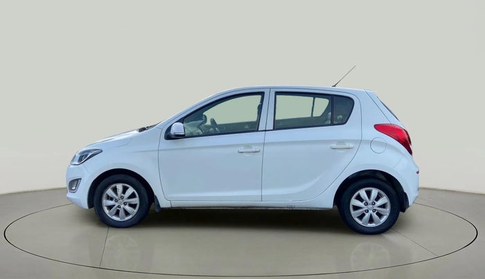 2014 Hyundai i20 SPORTZ 1.4 AT, Petrol, Automatic, 77,502 km, Left Side