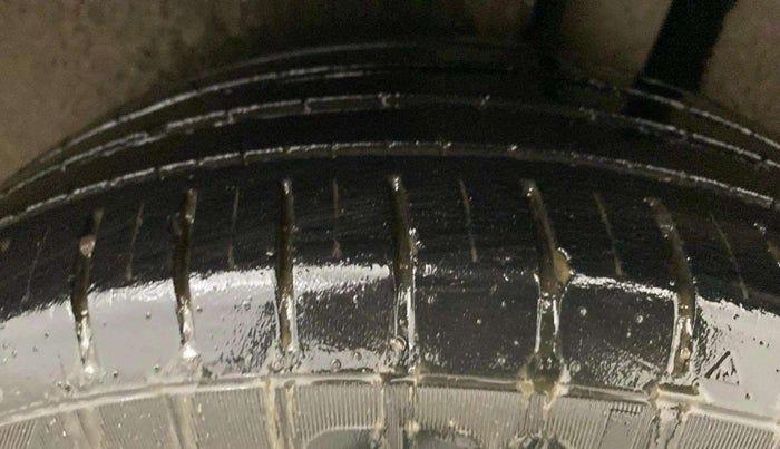 2018 Maruti Baleno ALPHA CVT PETROL 1.2, CNG, Automatic, 52,559 km, Left Rear Tyre Tread