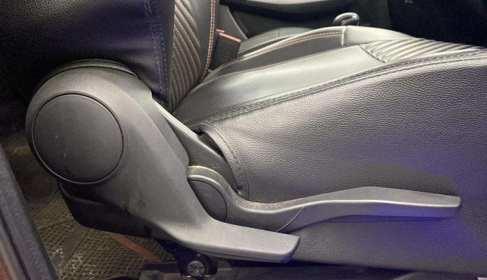 2023 Maruti Swift ZXI PLUS AMT DUAL TONE, Petrol, Automatic, 40,667 km, Driver Side Adjustment Panel
