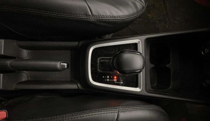 2023 Maruti Swift ZXI PLUS AMT DUAL TONE, Petrol, Automatic, 40,667 km, Gear Lever