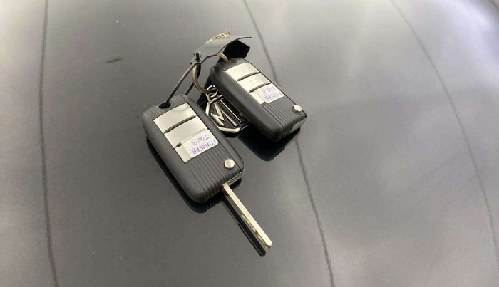 2022 MG ASTOR SUPER 1.5 CVT, Petrol, Automatic, 10,633 km, Key Close Up