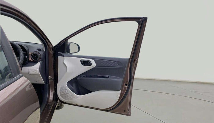 2022 Hyundai AURA S 1.2 CNG, CNG, Manual, 44,155 km, RHS Front Door