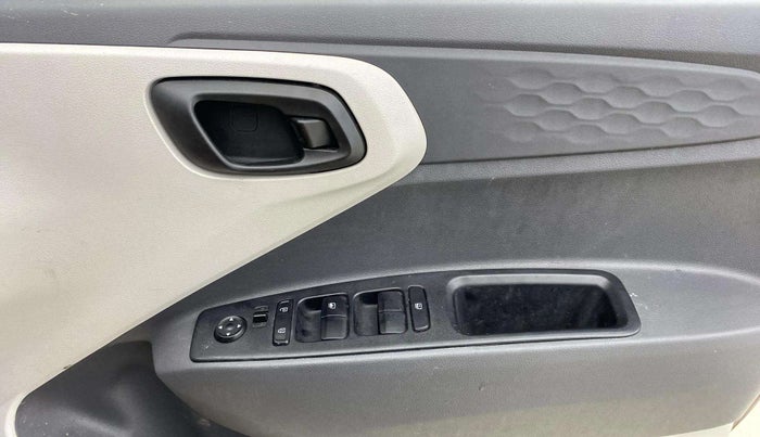 2022 Hyundai AURA S 1.2 CNG, CNG, Manual, 44,155 km, Driver Side Door Panels Control