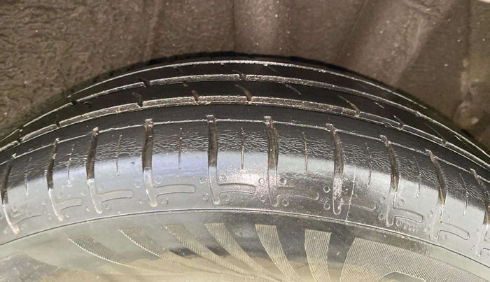 2022 Hyundai AURA S 1.2 CNG, CNG, Manual, 44,155 km, Left Rear Tyre Tread