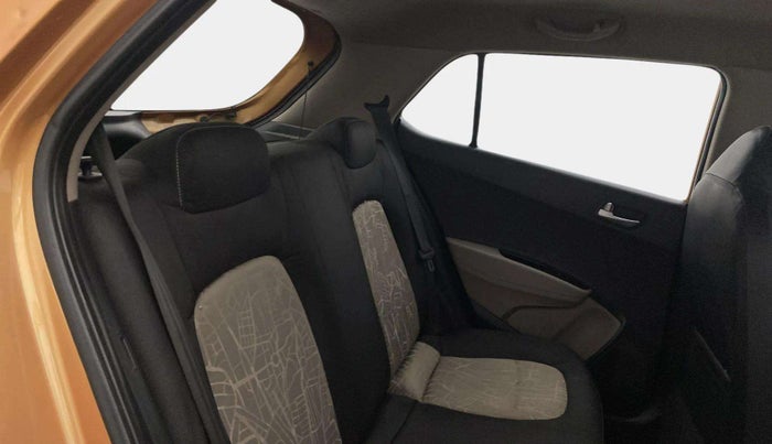 2015 Hyundai Grand i10 SPORTZ 1.2 KAPPA VTVT, Petrol, Manual, 75,113 km, Right Side Rear Door Cabin