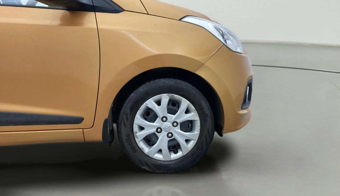 2015 Hyundai Grand i10 SPORTZ 1.2 KAPPA VTVT, Petrol, Manual, 75,113 km, Right Front Wheel