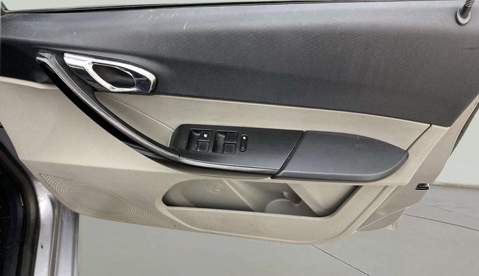 2020 Tata Tiago XZ PLUS DUAL TONE PETROL, Petrol, Manual, 46,717 km, Driver Side Door Panels Control