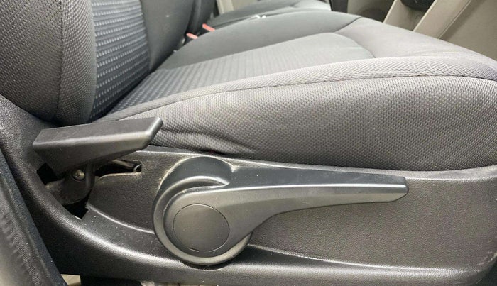 2020 Tata Tiago XZ PLUS DUAL TONE PETROL, Petrol, Manual, 46,717 km, Driver Side Adjustment Panel