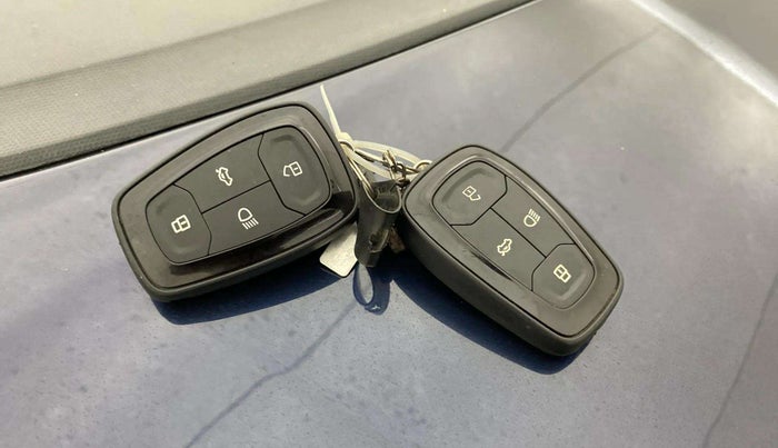 2023 Tata TIGOR XZ CNG, CNG, Manual, 34,319 km, Key Close Up