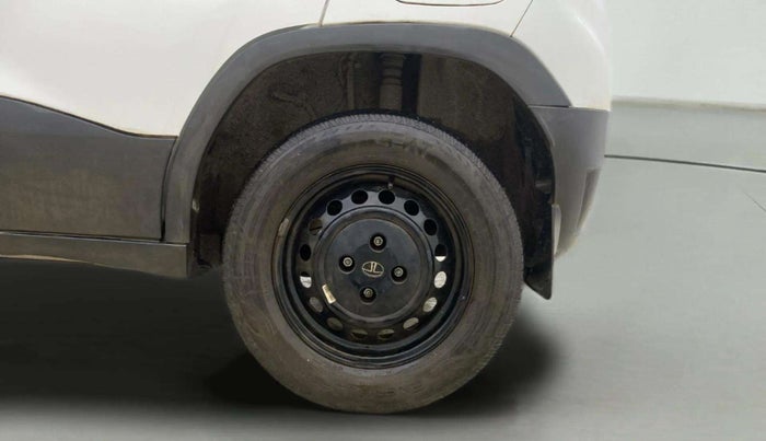 2023 Tata PUNCH PURE MT CNG, CNG, Manual, 24,800 km, Left Rear Wheel