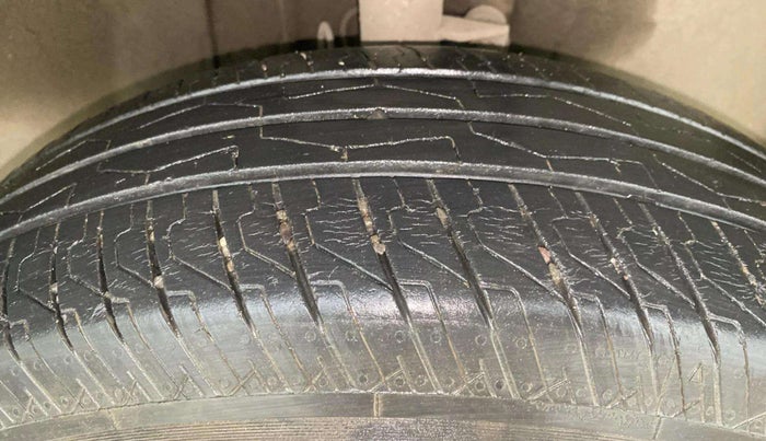2023 Tata PUNCH PURE MT CNG, CNG, Manual, 24,800 km, Right Front Tyre Tread