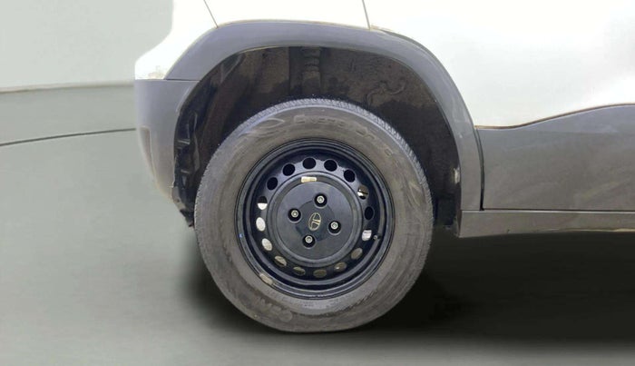 2023 Tata PUNCH PURE MT CNG, CNG, Manual, 24,800 km, Right Rear Wheel