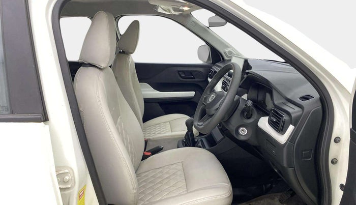 2023 Tata PUNCH PURE MT CNG, CNG, Manual, 24,800 km, Right Side Front Door Cabin