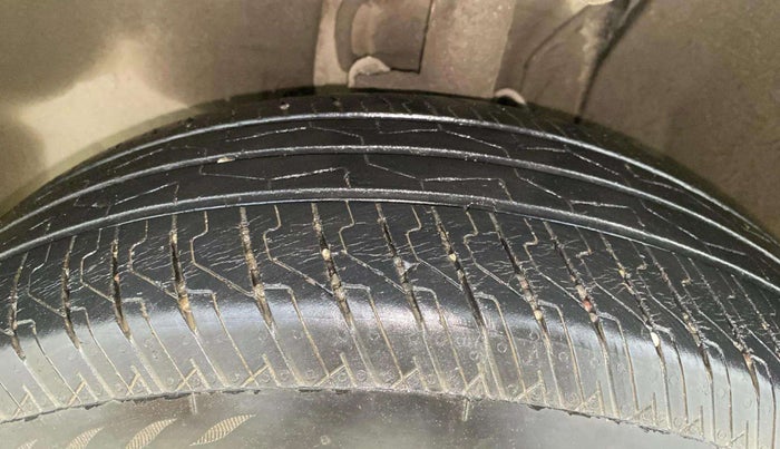 2023 Tata PUNCH PURE MT CNG, CNG, Manual, 24,800 km, Left Front Tyre Tread