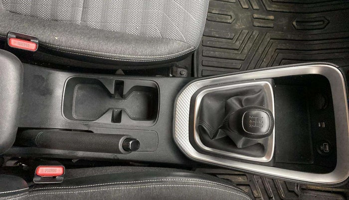 2023 KIA SONET HTK PLUS 1.2, Petrol, Manual, 11,245 km, Gear Lever