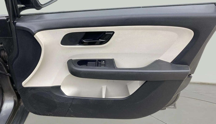 2023 Tata ALTROZ XE PLUS DIESEL, Diesel, Manual, 23,792 km, Driver Side Door Panels Control