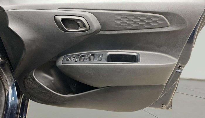 2022 Hyundai GRAND I10 NIOS MAGNA CORPORATE EDITION 1.2 KAPPA VTVT, Petrol, Manual, 30,198 km, Driver Side Door Panels Control