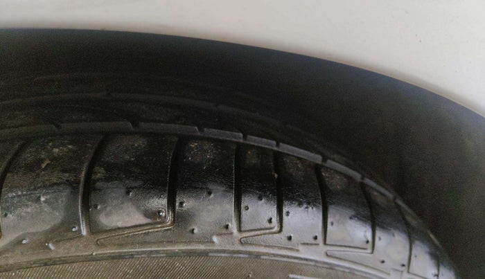 2015 Mercedes Benz C Class C 220 CDI AVANTGARDE, Diesel, Automatic, 40,171 km, Left Rear Tyre Tread