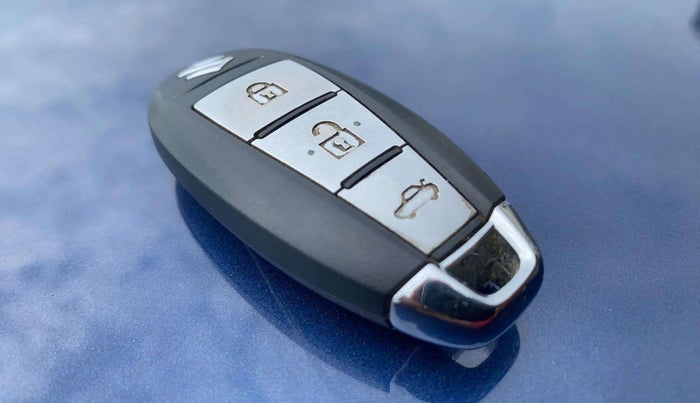 2019 Maruti Ciaz ALPHA  AT 1.5 SHVS PETROL, Petrol, Automatic, 18,101 km, Key Close Up