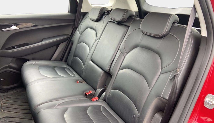 2020 MG HECTOR SHARP HYBRID 1.5 PETROL, Petrol, Manual, 23,090 km, Right Side Rear Door Cabin