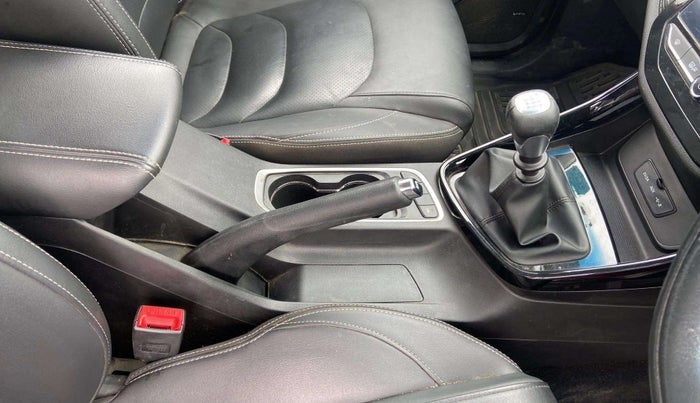 2020 MG HECTOR SHARP HYBRID 1.5 PETROL, Petrol, Manual, 23,090 km, Gear Lever